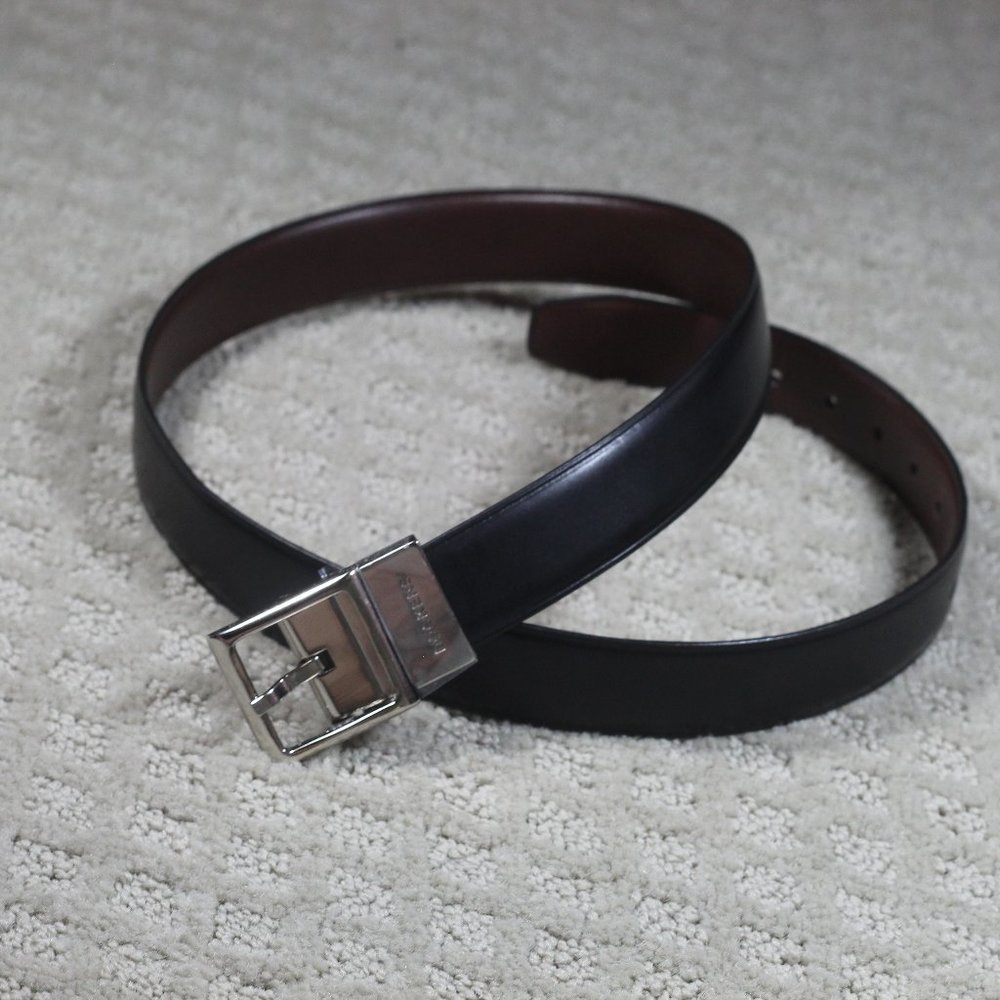 NWOT Dockers Brown/Black Reversible Belt Size: 30 -32"
